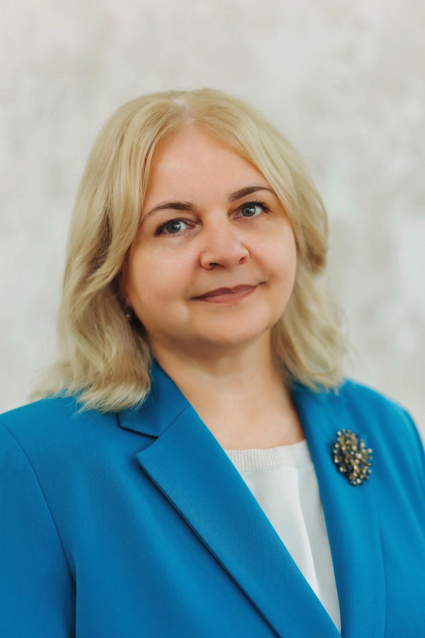Попова Елена Александровна.